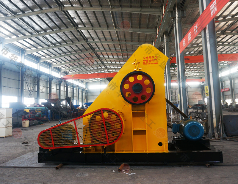 濕料客戶親睞與華盛銘雙級破碎機(jī)!針對出料效果連連點(diǎn)贊